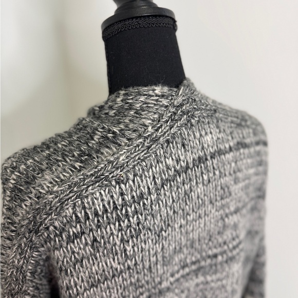 Forever 21 Contemporary Cozy Fuzzy Front Open Cardigan with Pockets (small) - Picture 5 of 8